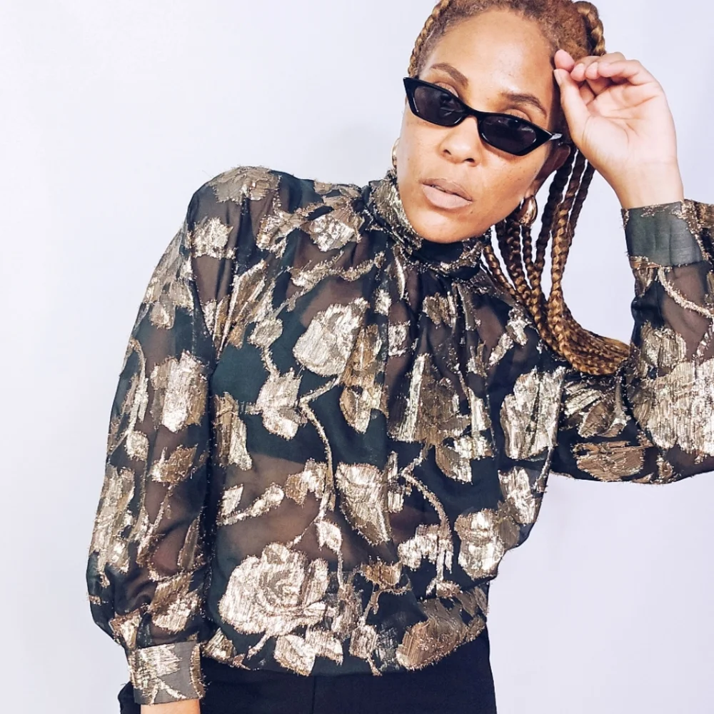 Metallic Flroal Blouse - Picture 2 of 9